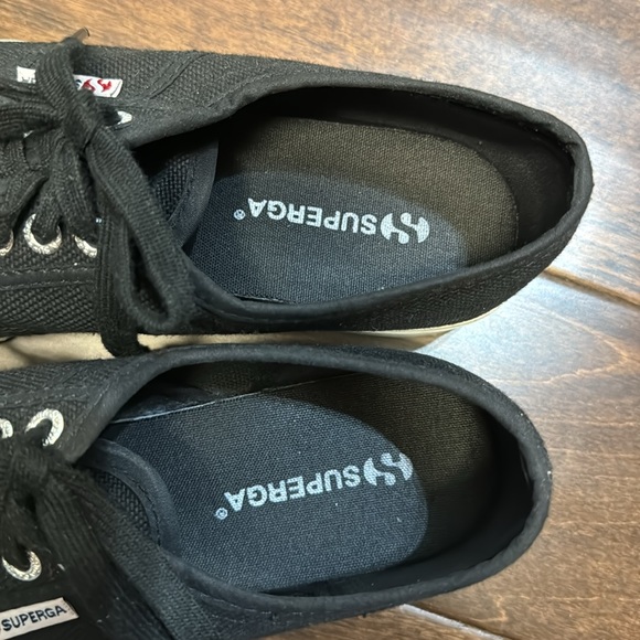 Superga platform black sneaker size 39 1/2 (but fit size 8.5 US) - Picture 4 of 6